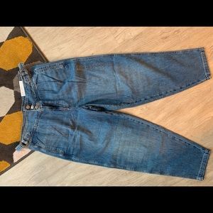 American Eagle relaxed mom jean